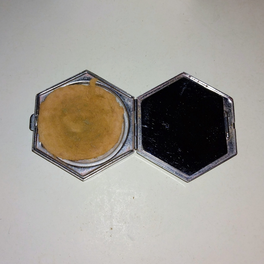 Vintage Houbigant Flower Basket Powder Compact - Picture 8 of 11